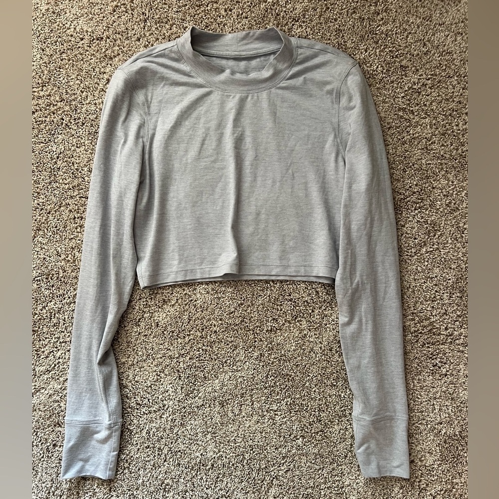 Vuori Lux Gray Long Sleeve Crop Top Womens L